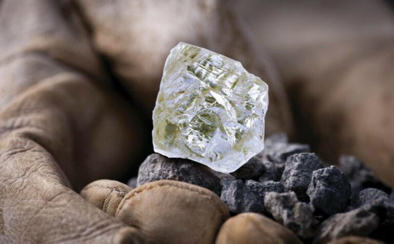 Big Rock: North America’s Largest Diamond From Nwt 5fc96c682873a.jpeg
