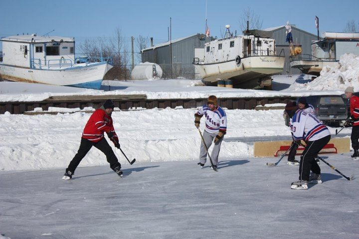 The Best Of Hay River: Polar Pond Hockey Tournament 5fc998f61fe54.jpeg